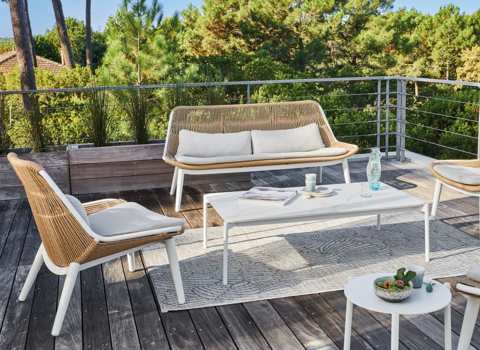 Salon de jardin Como installé sur une terrasse
